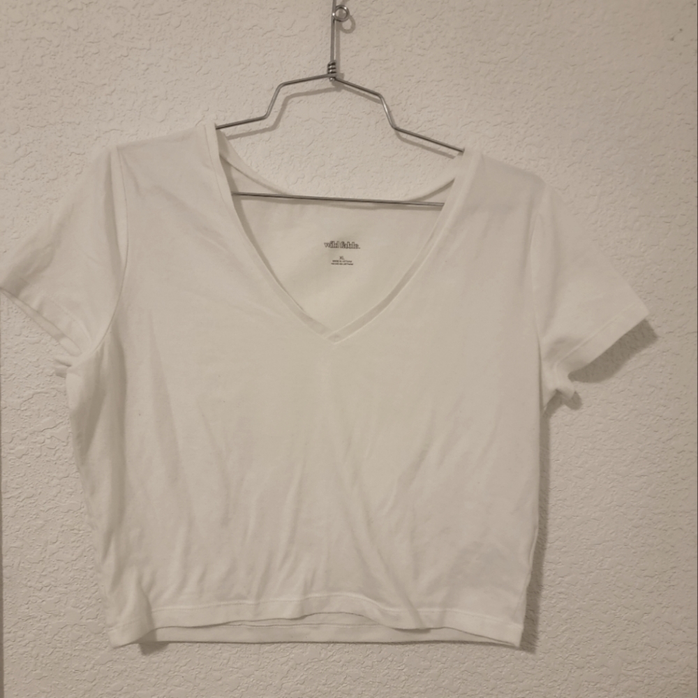 Womens cropped v-neck